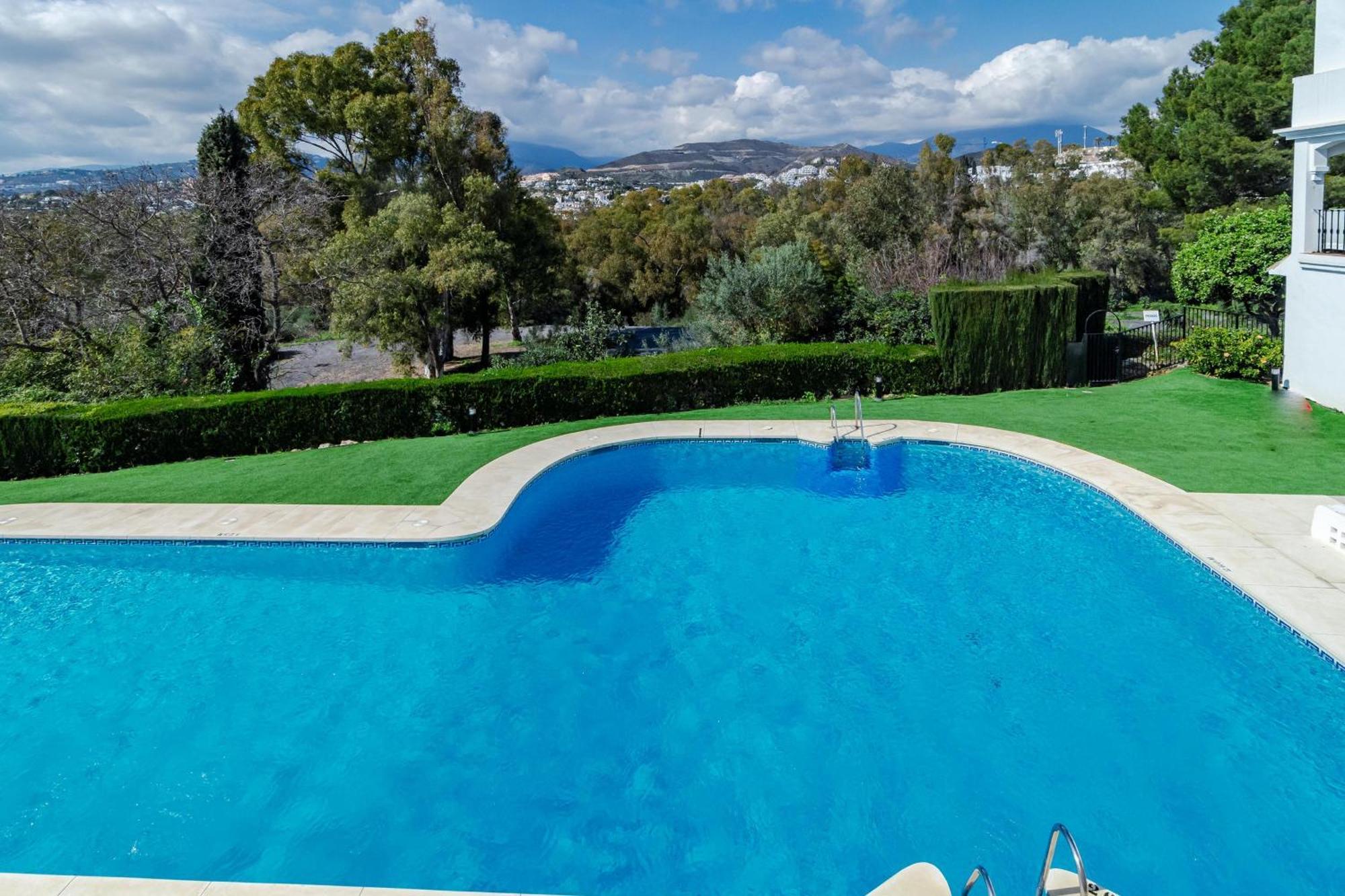 Appartamento Peaceful Modern 2 Bedroom In Aloha Pueblo With View Over The Pool *