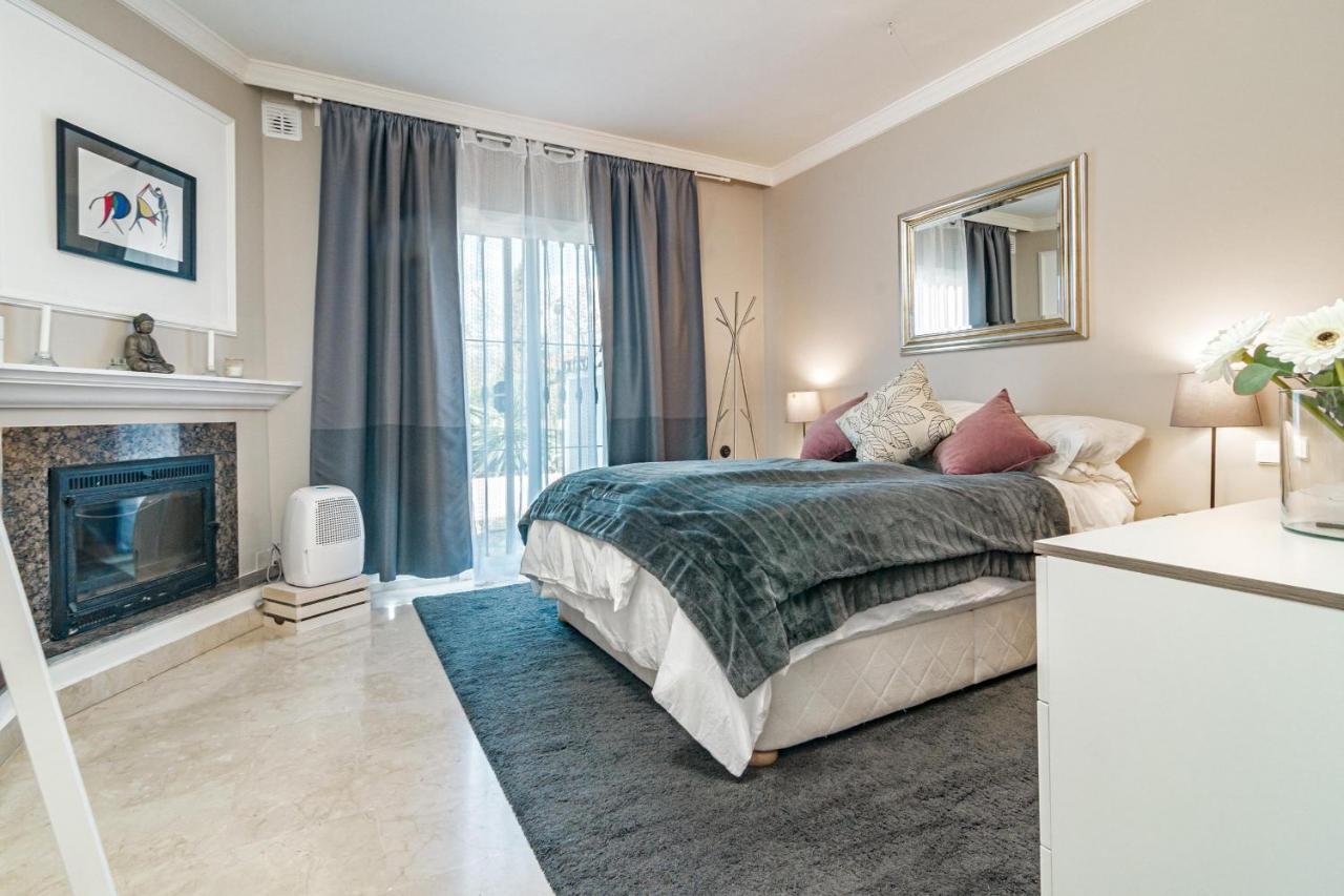 Peaceful Modern 2 Bedroom In Aloha Pueblo With View Over The Pool * Marbella