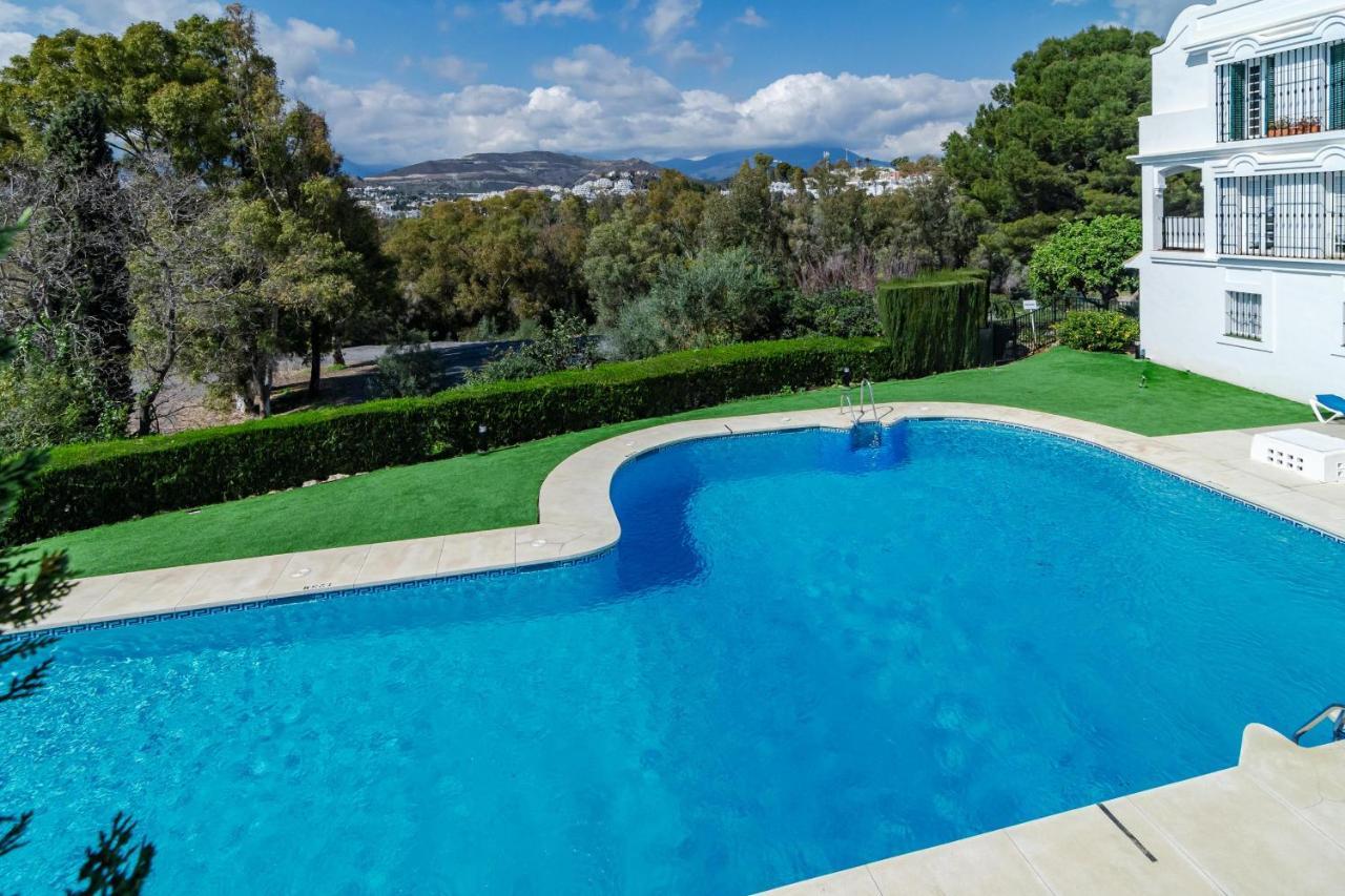 Appartamento Peaceful Modern 2 Bedroom In Aloha Pueblo With View Over The Pool