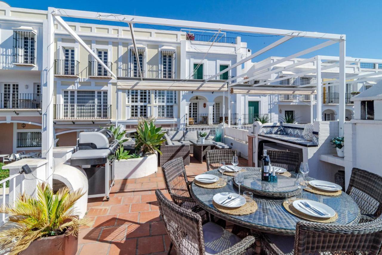 Peaceful Modern 2 Bedroom In Aloha Pueblo With View Over The Pool Appartamento Marbella